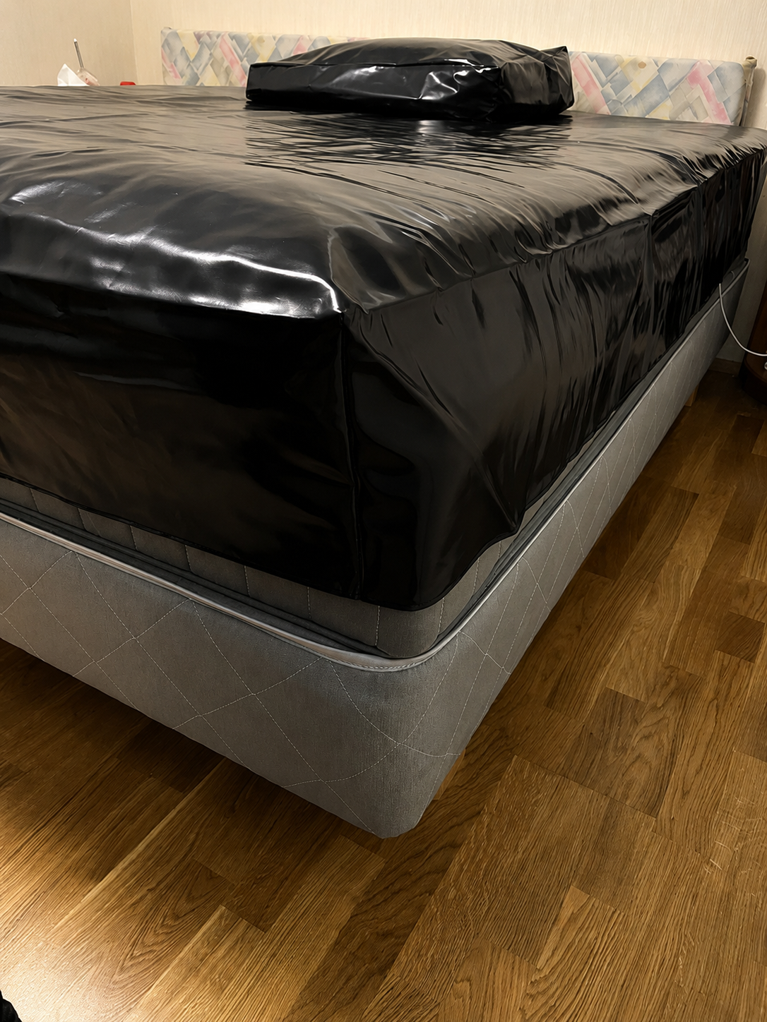 Glossy Bedding Set with Pillow Covers